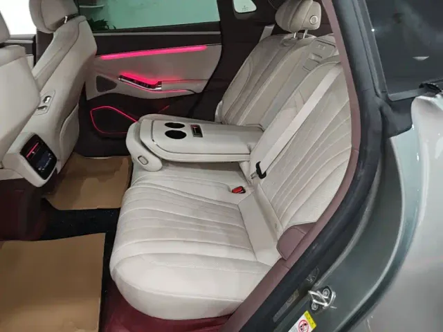 Denza Z9GT — Фото автомобиля 16