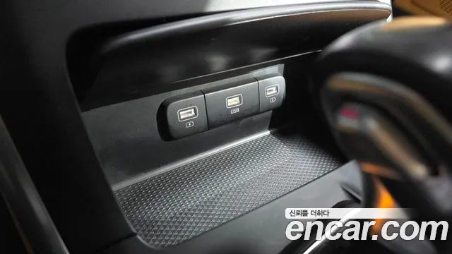 Kia Canival Carnival 4 поколение 9 мест Prestige — Фото автомобиля 26