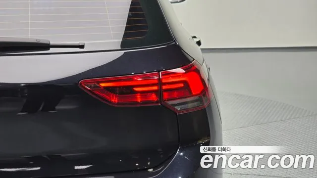 Volkswagen Golf Golf 8 поколение 2.0 TDI Premium — Фото автомобиля 21