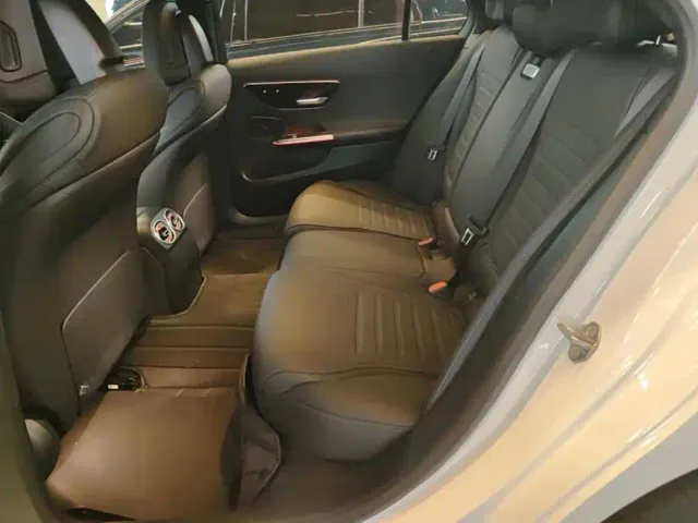 Mercedes-Benz C-Class — Фото автомобиля 11