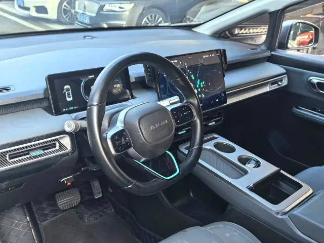 GAC Aion Y — Фото автомобиля 7