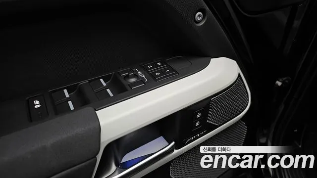 Land Rover Defender Defender (L663) 110 P300 X-Dynamic SE — Фото автомобиля 14