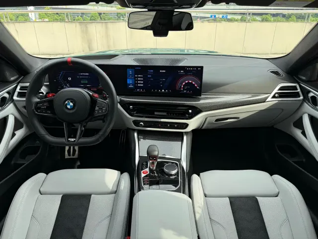BMW M4 — Фото автомобиля 16