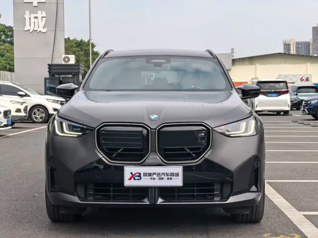 BMW X3 M50 — Фото автомобиля 2