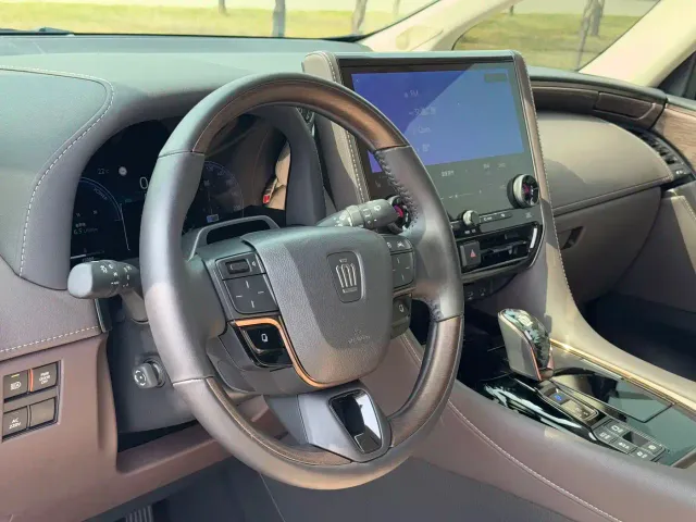Toyota Vellfire — Фото автомобиля 8