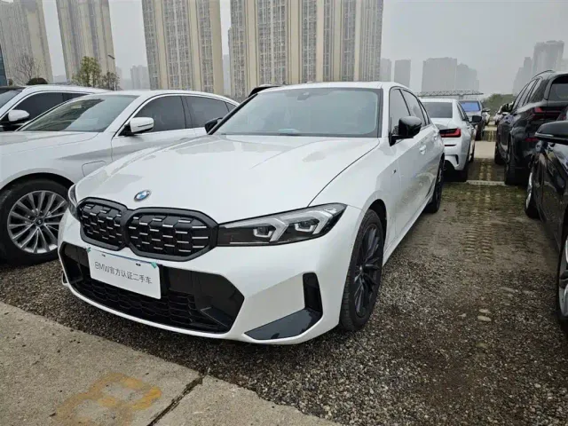 Фотография автомобиля — BMW 3 Series