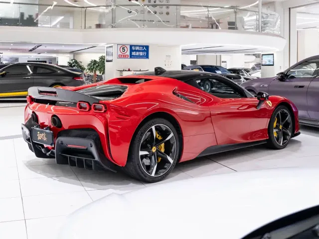 Ferrari SF90 — Фото автомобиля 4