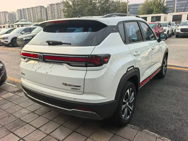 Changan CS35 Plus — Фото автомобиля 17