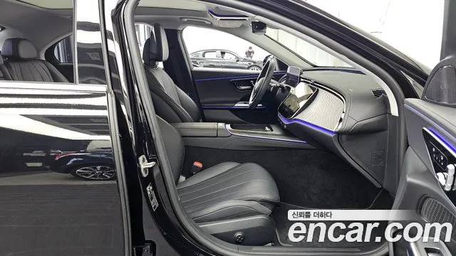 Mercedes-Benz E-Class — Фото автомобиля 10