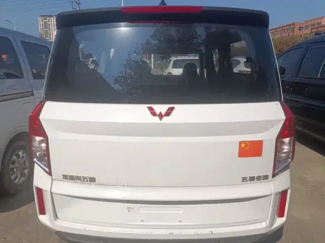 Wuling Zhengcheng — Фото автомобиля 5