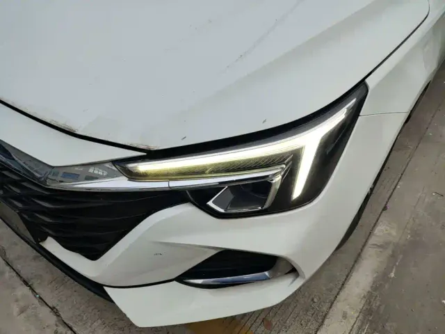 Roewe i6 MAX EV — Фото автомобиля 23