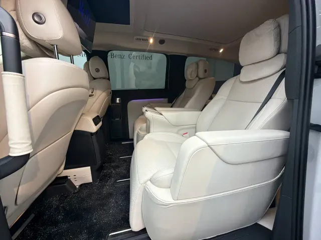 Li Auto MEGA — Фото автомобиля 10
