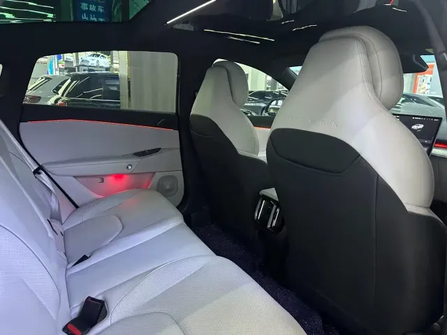 Arcfox Alpha S5 — Фото автомобиля 14