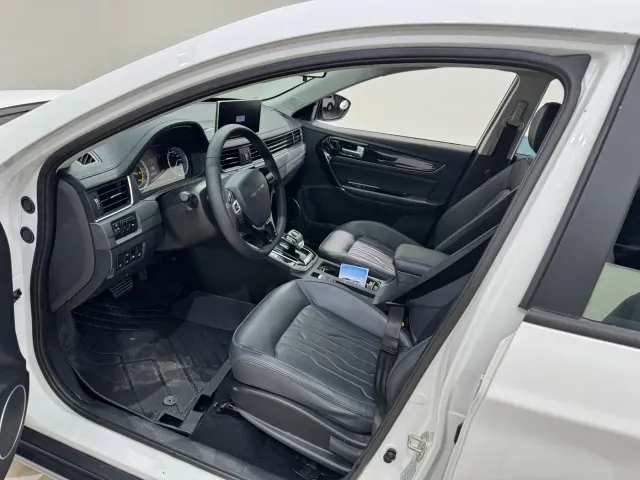 Forthing Fengxing S60EV — Фото автомобиля 8