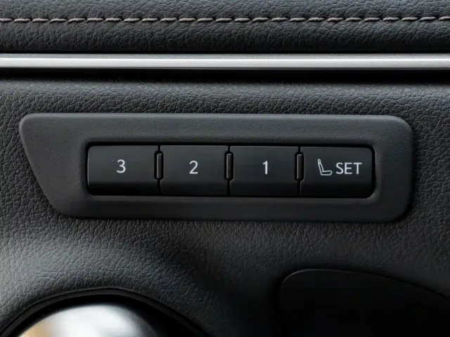 Lexus ES — Фото автомобиля 23