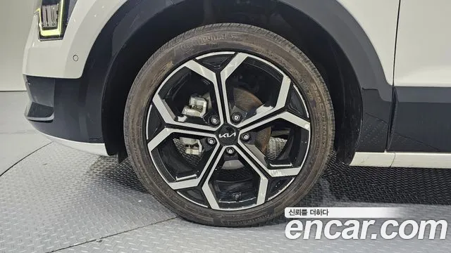 Kia Niro The All New Niro Signature — Фото автомобиля 5