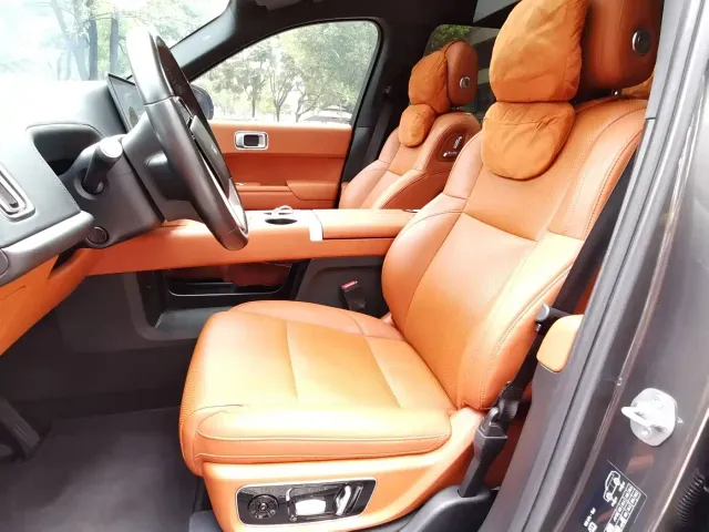 Li Auto L9 — Фото автомобиля 16