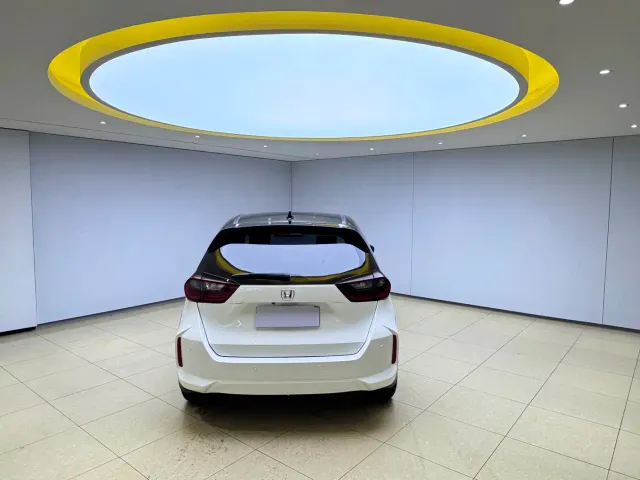 Honda Fit — Фото автомобиля 5
