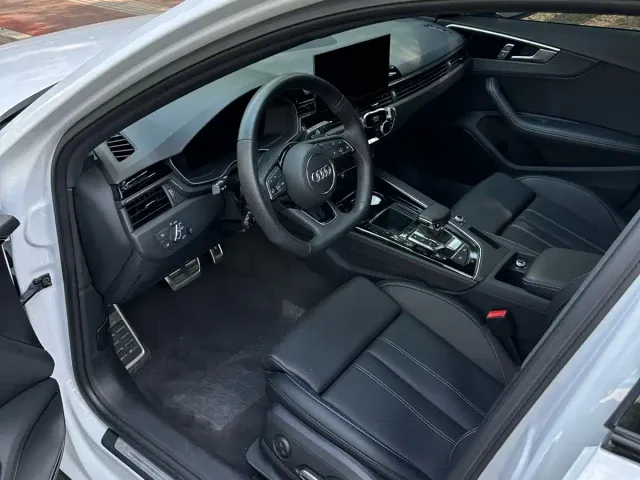 Audi A4L — Фото автомобиля 8