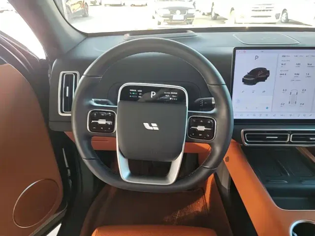 Li Auto L7 — Фото автомобиля 10