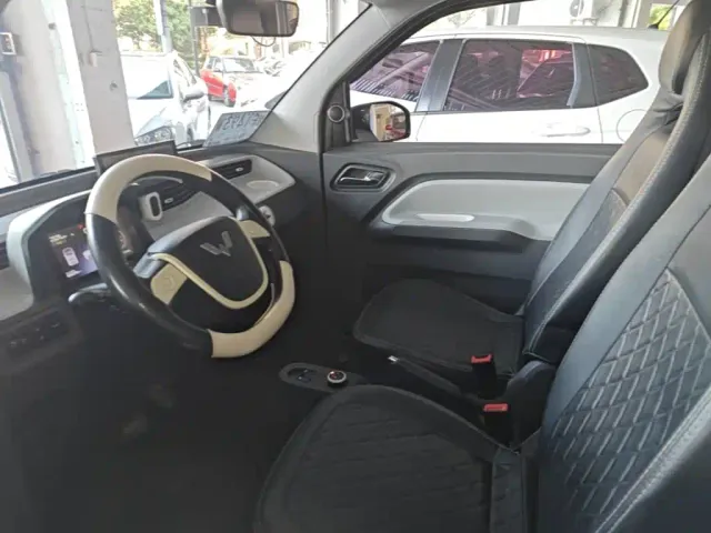 Wuling Hongguang Mini EV — Фото автомобиля 14