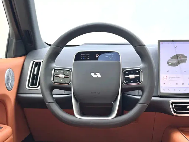 Li Auto L6 — Фото автомобиля 15