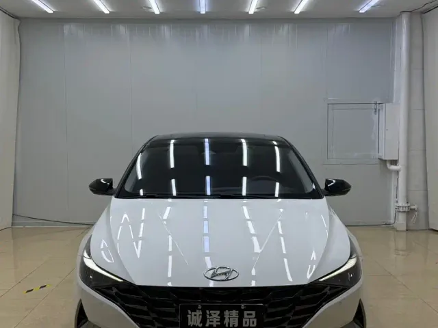 Hyundai Elantra — Фото автомобиля 2