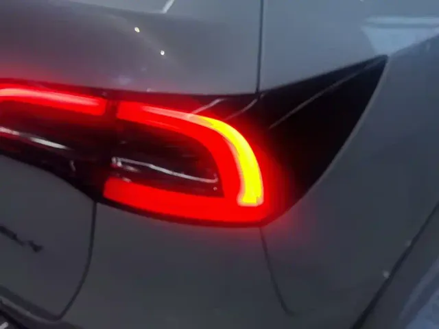 Tesla Model Y 2024 Rear-Wheel Drive Version — Фото автомобиля 7