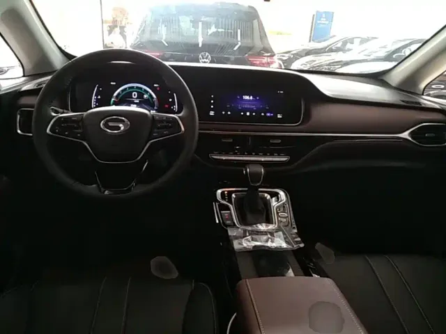 GAC Trumpchi M6 — Фото автомобиля 9