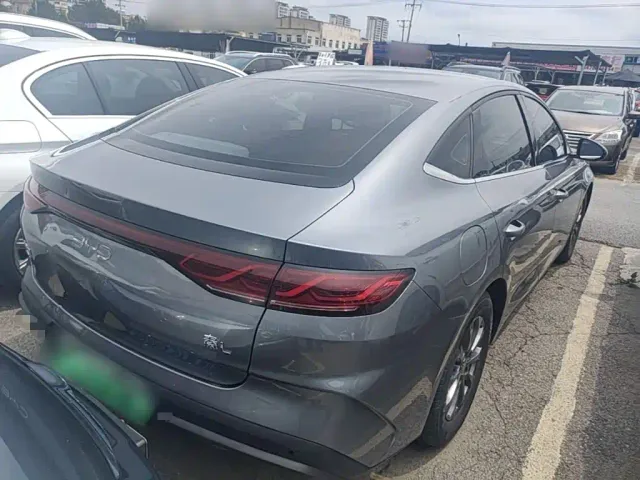 BYD Qin L — Фото автомобиля 6