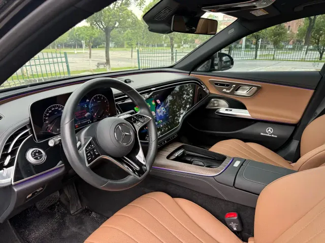 Mercedes-Benz E-Class — Фото автомобиля 6