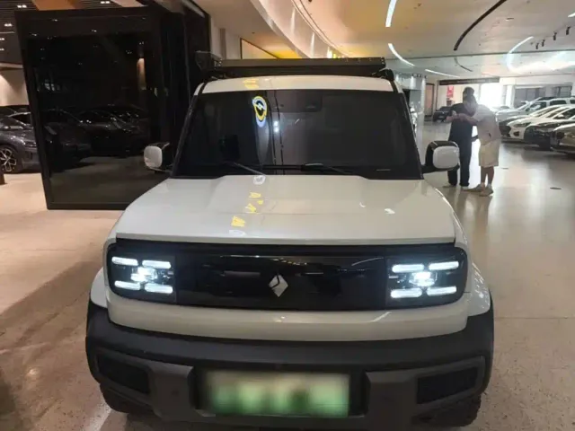 Baojun Yep — Фото автомобиля 2