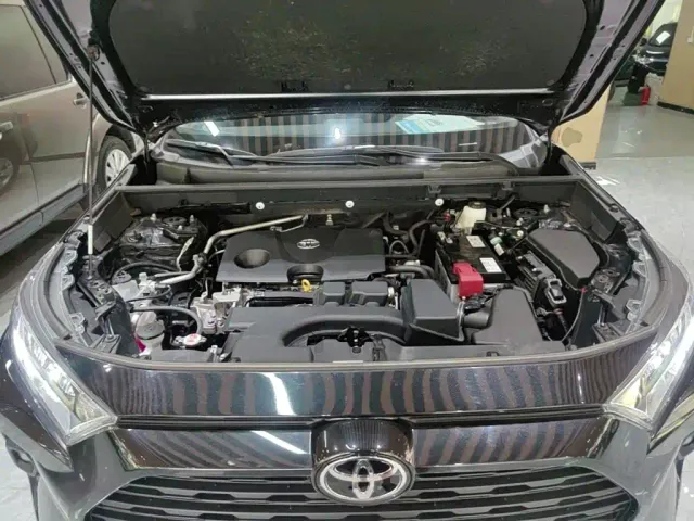 Toyota RAV4 — Фото автомобиля 19