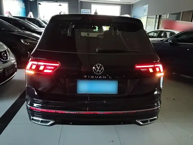 Volkswagen Tiguan L — Фото автомобиля 5