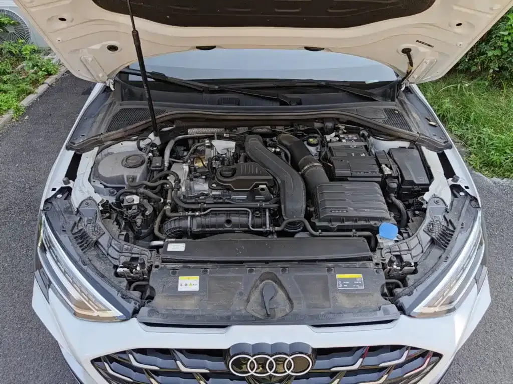 Audi Audi A3 2025 Facelift A3L Limousine 35TFSI Flying Spur Premium — Фото автомобиля 15