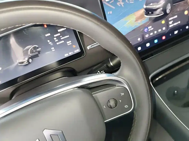 Leapmotor C11 — Фото автомобиля 13