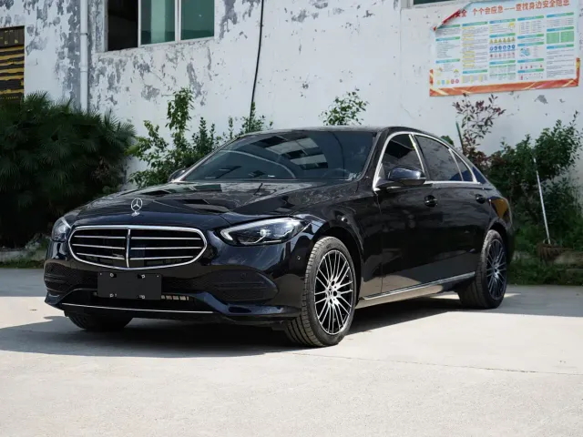 Фотография автомобиля — Mercedes-Benz C-Class