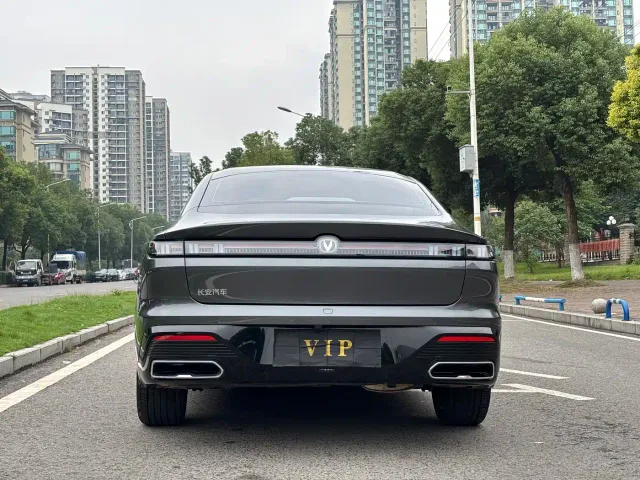 Changan Eado — Фото автомобиля 7
