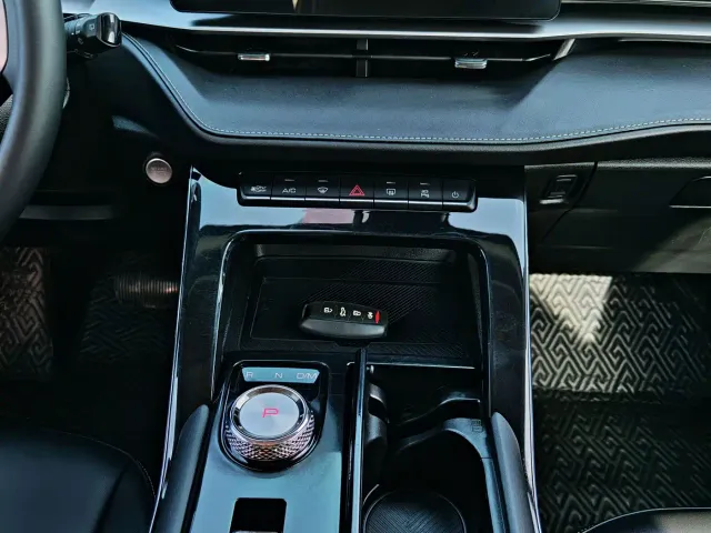 Haval H6 — Фото автомобиля 8