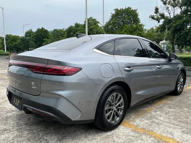 BYD Qin L — Фото автомобиля 4