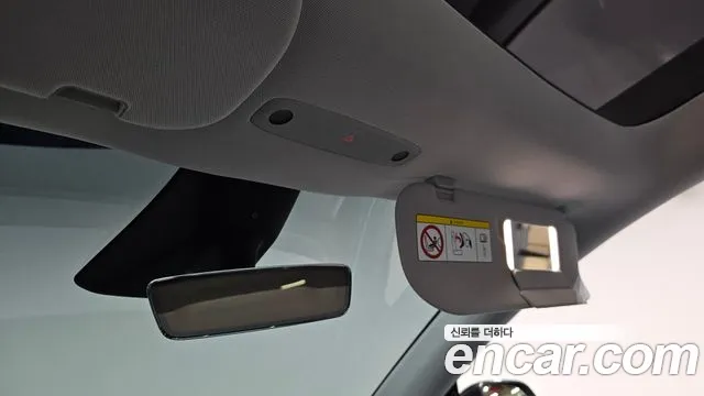 Tesla Model Y — Фото автомобиля 23