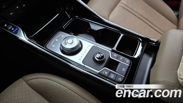 Kia Sorento Новый Sorento 4 поколение Бензин 2.5T 2WD — Фото автомобиля 9