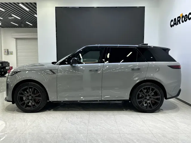 Land Rover Range Rover Sport — Фото автомобиля 4