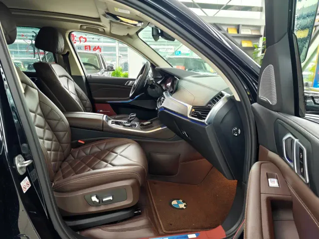 BMW X5 — Фото автомобиля 12