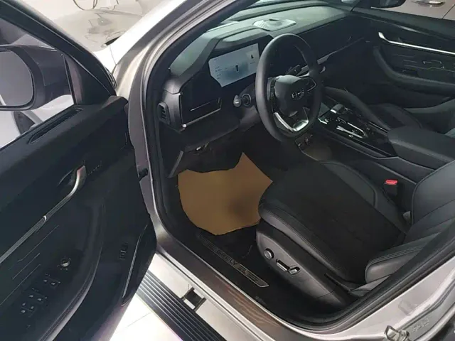 Geely Xingyue L — Фото автомобиля 15
