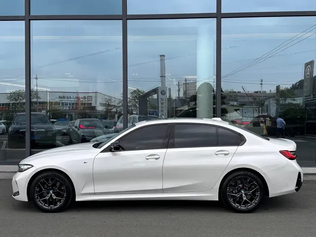 BMW 3 Series — Фото автомобиля 7