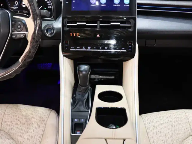 Toyota Avalon — Фото автомобиля 15