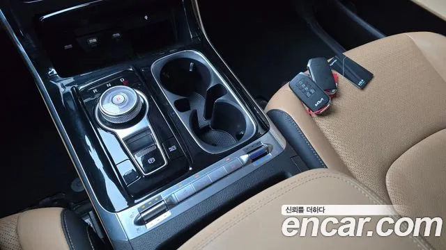Kia Carnival Generation 4 — Фото автомобиля 9