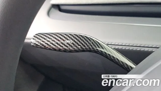 Tesla Model Y — Фото автомобиля 15