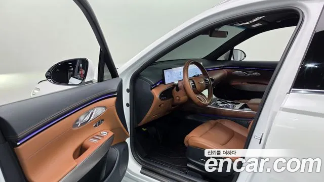 Genesis GV70 2.5T Бензин 2WD — Фото автомобиля 10